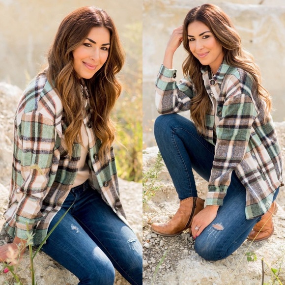 Universal Thread Jackets & Blazers - Universal Thread Sage Green Grid Plaid Button Down Shirt Shacket